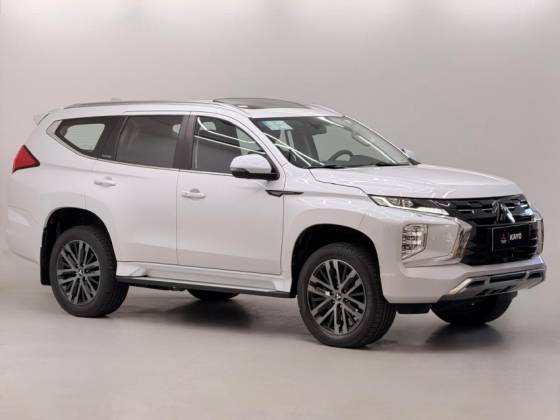 MITSUBISHI PAJERO SPORT 2.4 16V MIVEC TURBO DIESEL LEGEND BLACK AWD AUTOMÁTICO
